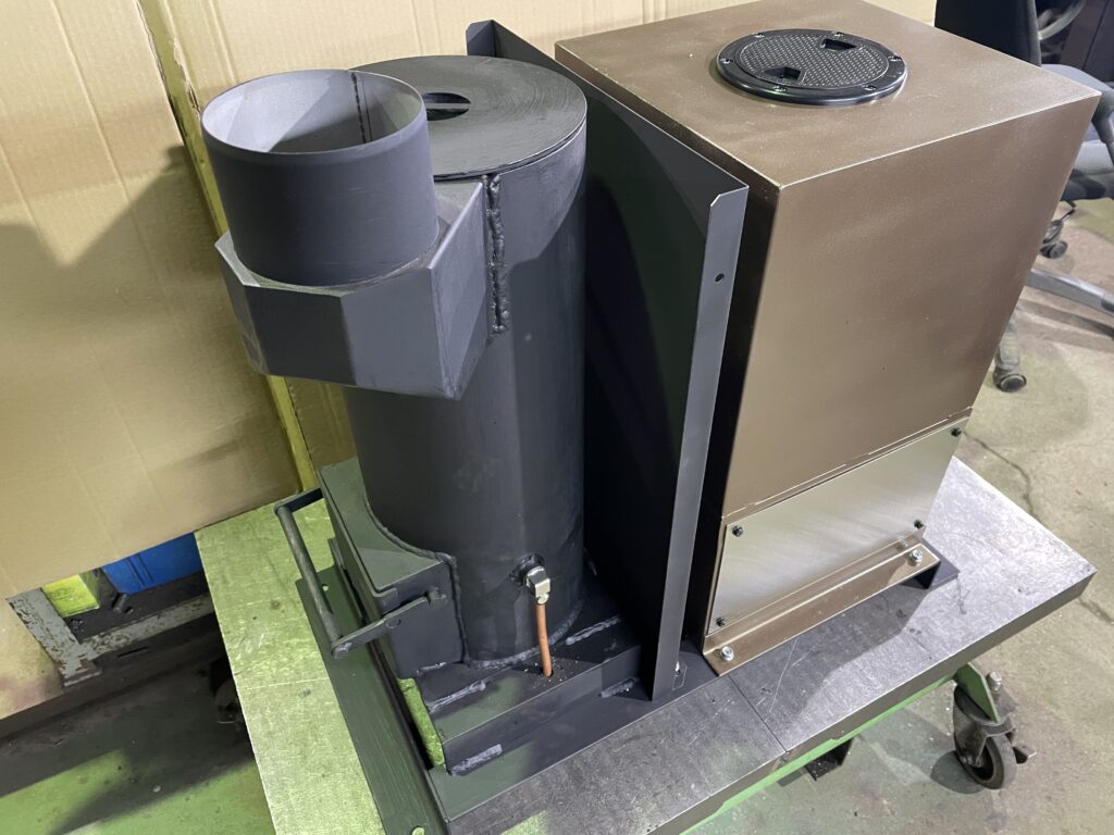 廃油ストーブで暖か空間 - 安全と安心で笑顔にしたい